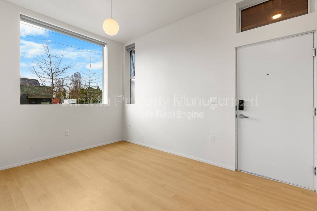 Apartment for rent at 7480 N Delaware Ave, Portland, OR 97217