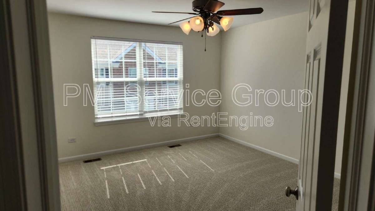 Townhouse for rent at 4444 Monroe Court, Naperville, IL 60564