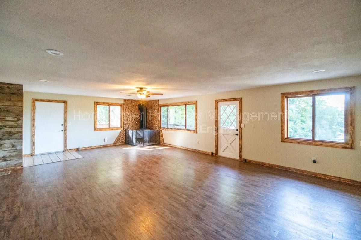 House for rent at 1407 W Spring Lane, Spokane, WA 99218