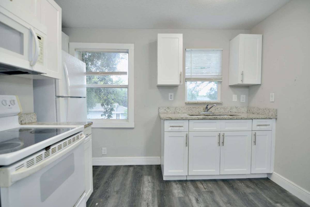 Apartment for rent at 912 Hart St #B, Clearwater, FL 33755