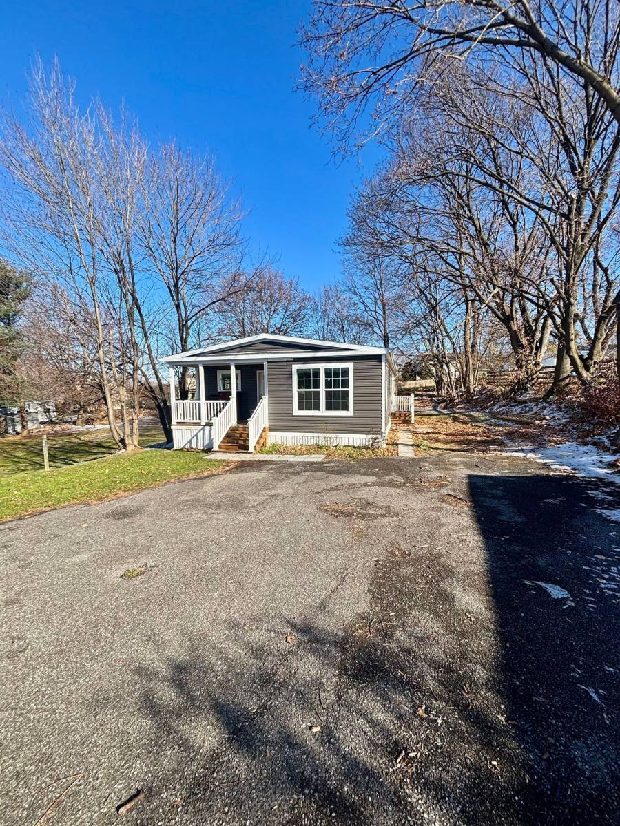 House for rent at 135 Church Rd, Lititz, PA 17543