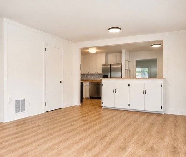 House for rent at 947 Dudley Dr, Charlotte, NC 28205