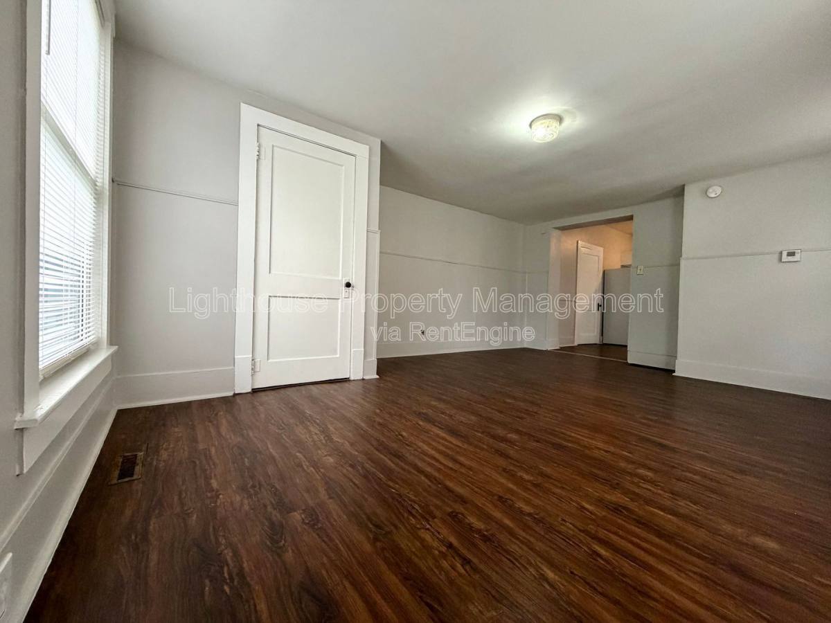 Apartment for rent at 1515 Hoyt St #1, Muskegon, MI 49442