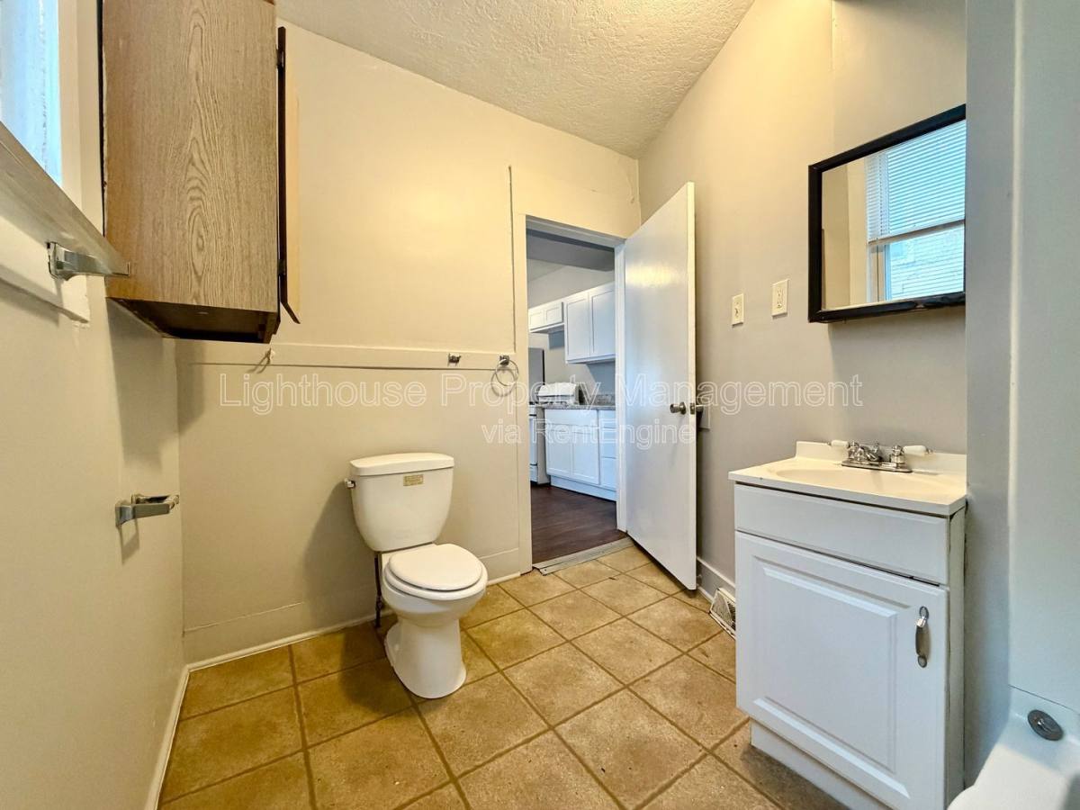 Apartment for rent at 1515 Hoyt St #1, Muskegon, MI 49442