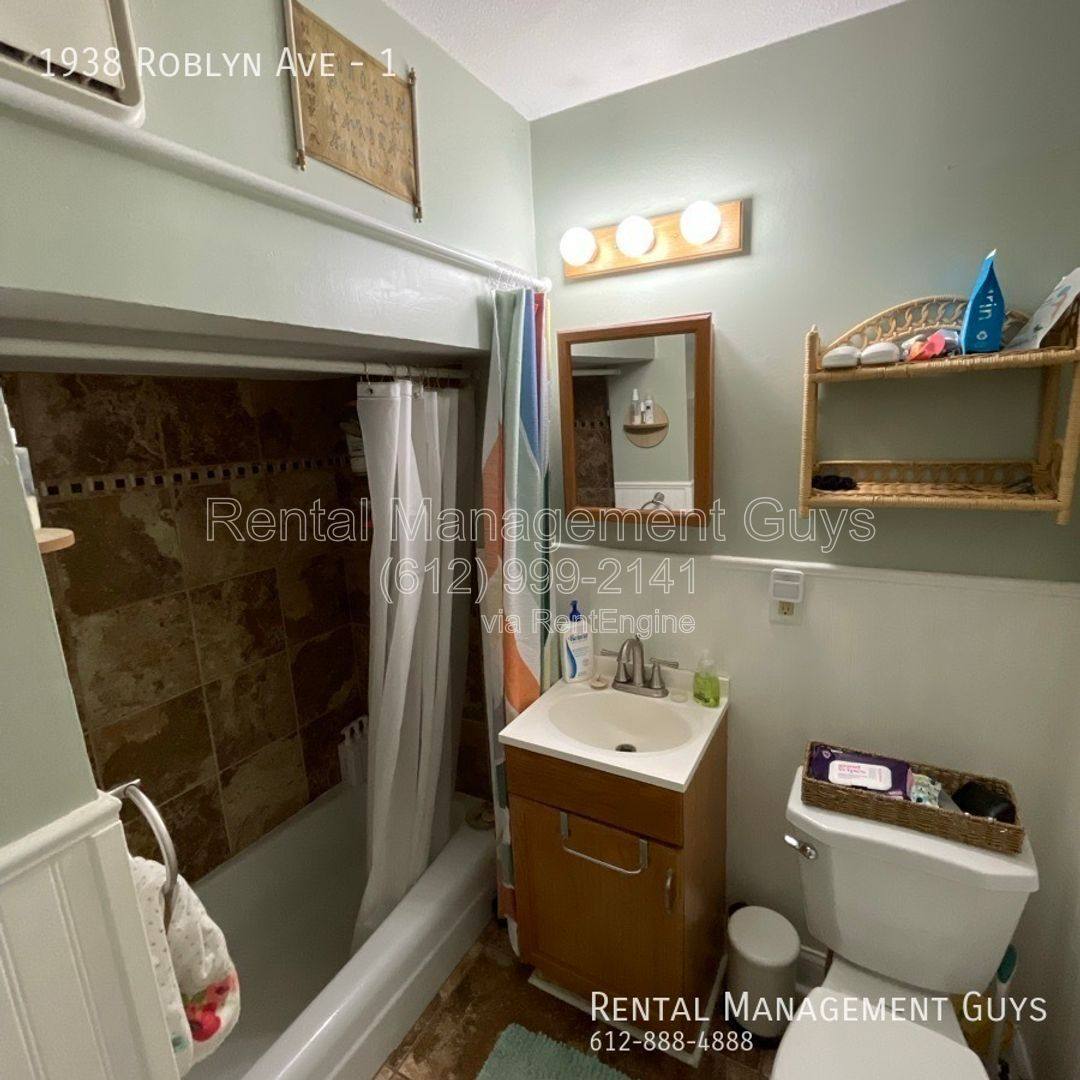 Apartment for rent at 1938 Roblyn Ave #1, Saint Paul, MN 55104