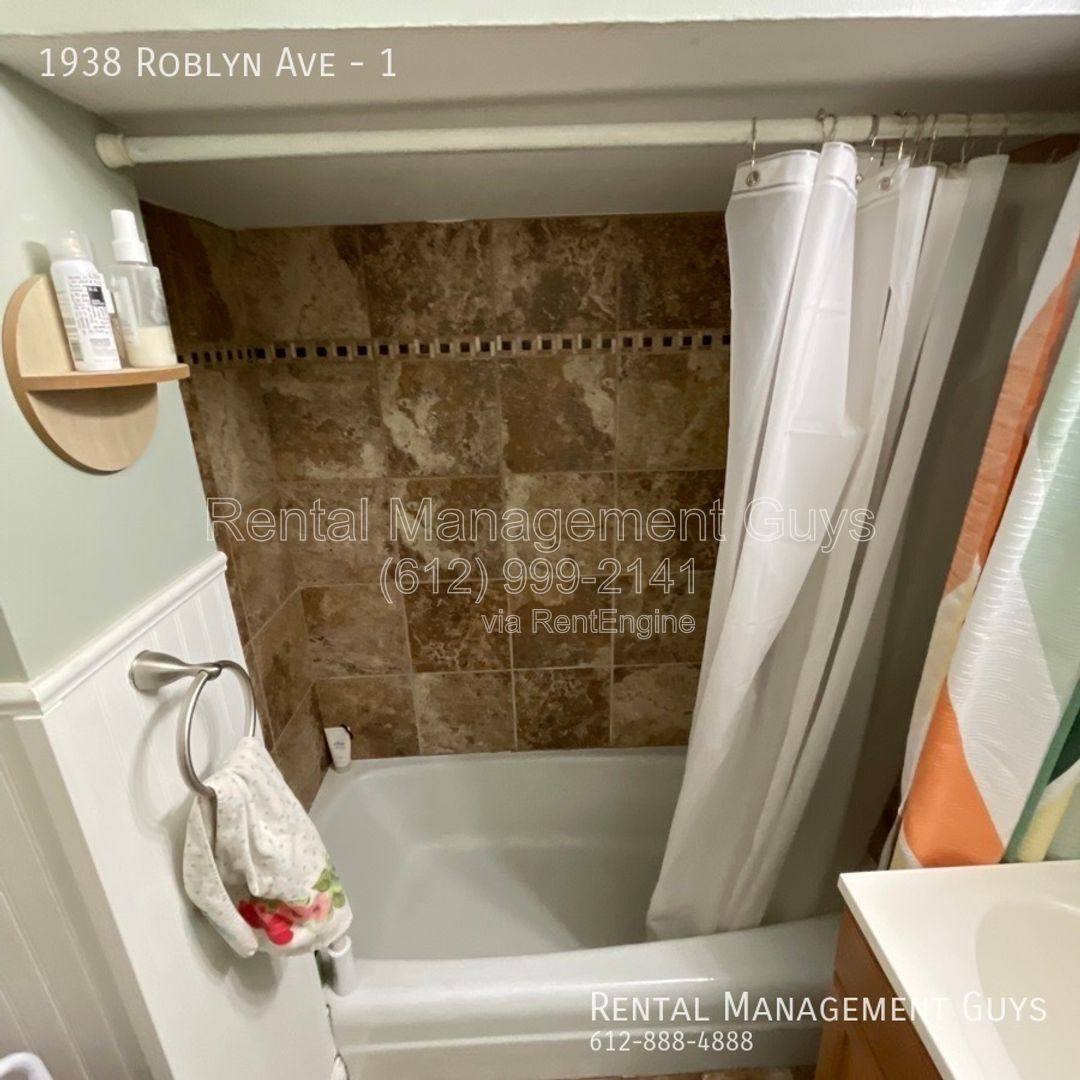 Apartment for rent at 1938 Roblyn Ave #1, Saint Paul, MN 55104