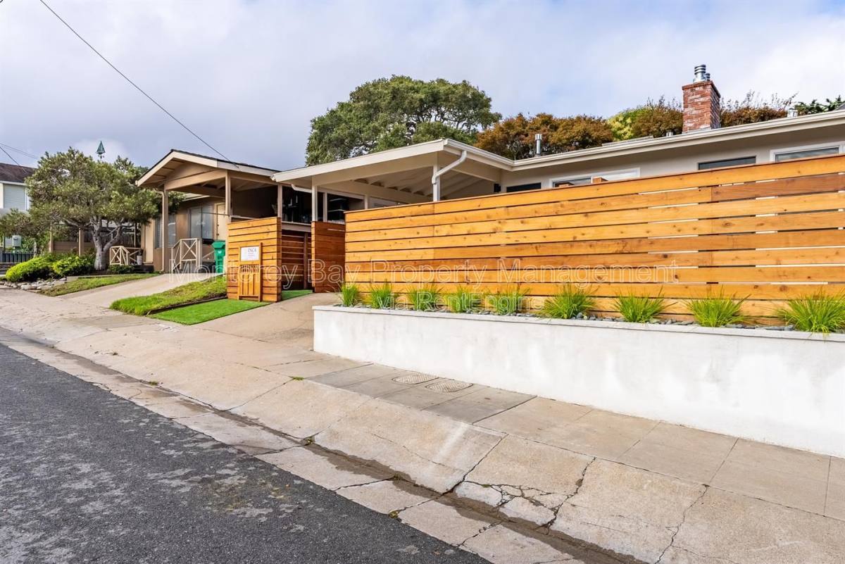 Apartment for rent at 226 Park St, Pacific Grove, CA 93950