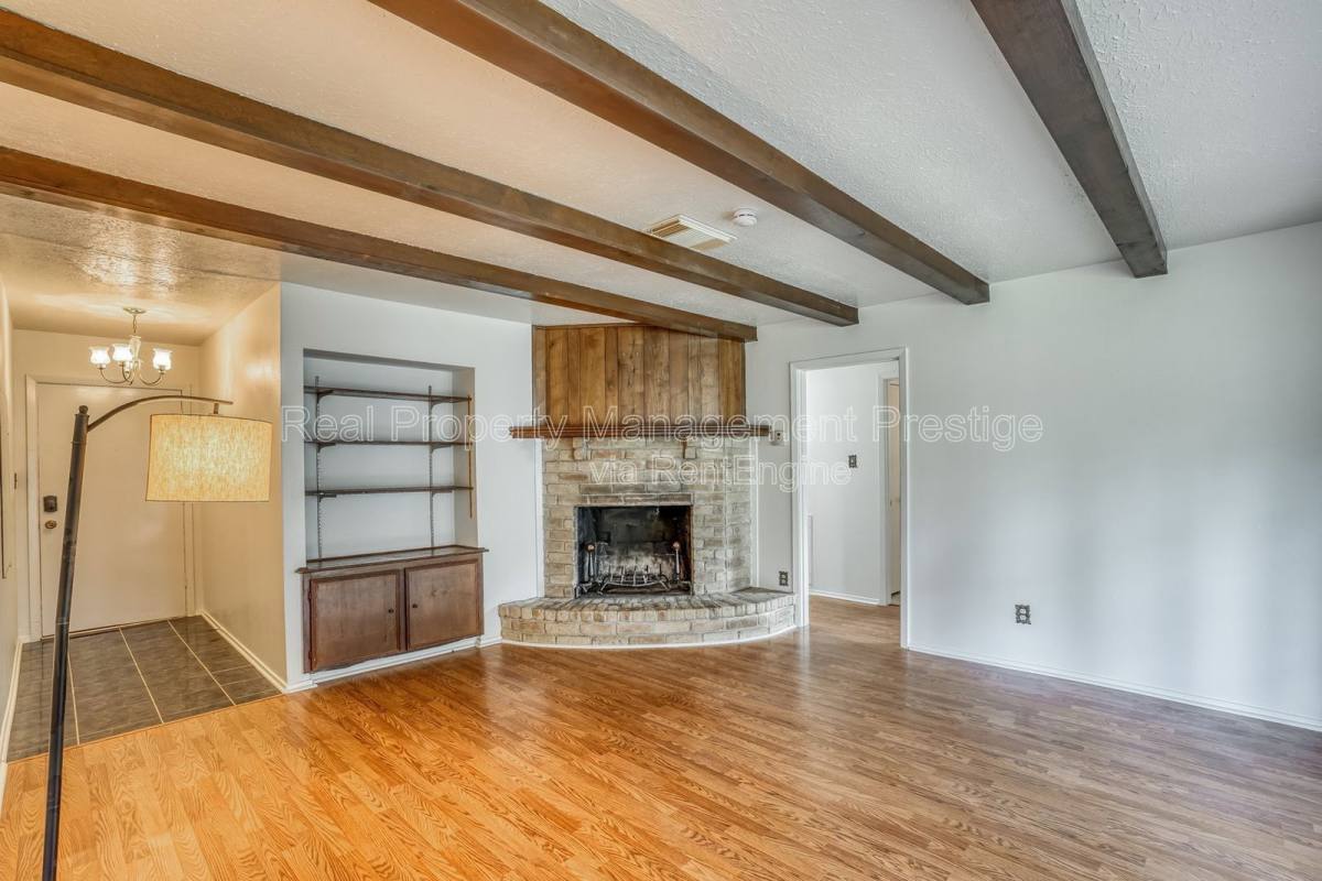House for rent at 500 Stoneledge Dr, Friendswood, TX 77546
