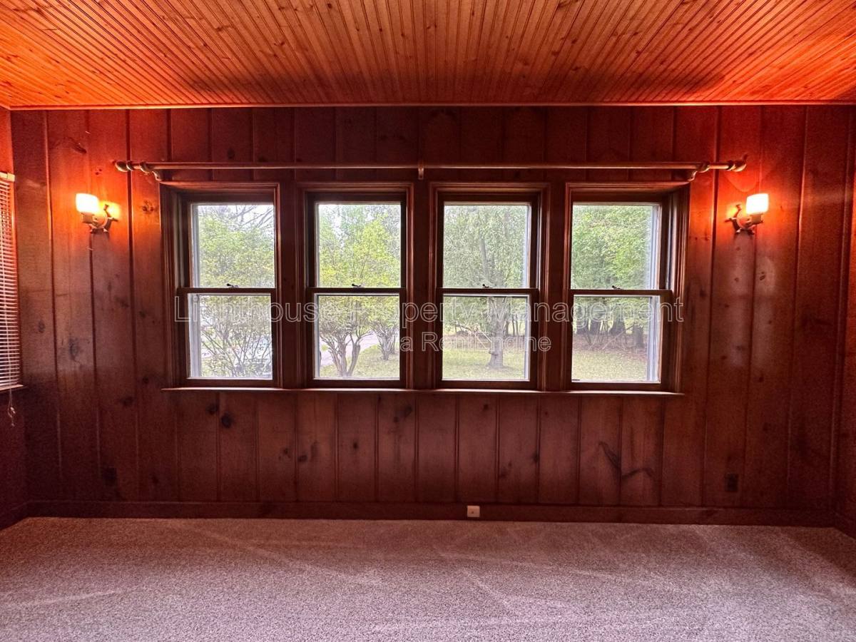 House for rent at 722 N Gordon St, Marshall, MI 49068