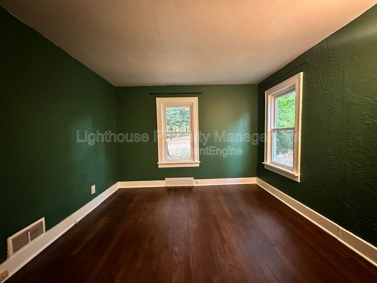 House for rent at 722 N Gordon St, Marshall, MI 49068