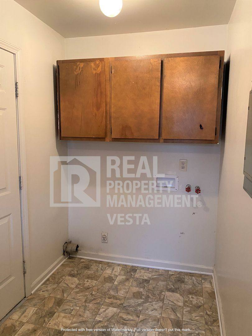 House for rent at 627 Maplewood Dr, Bonaire, GA 31005