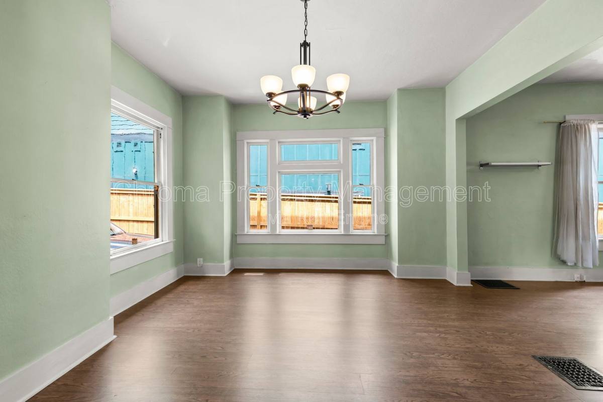 House for rent at 6933 N Interstate Ave, Portland, OR 97217