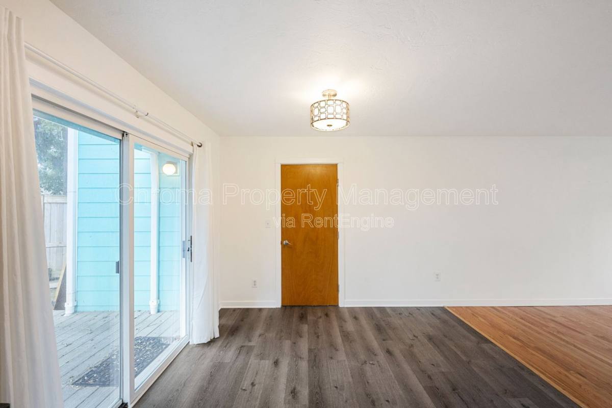 Apartment for rent at 8715 N Washburne Ave #A, Portland, OR 97217