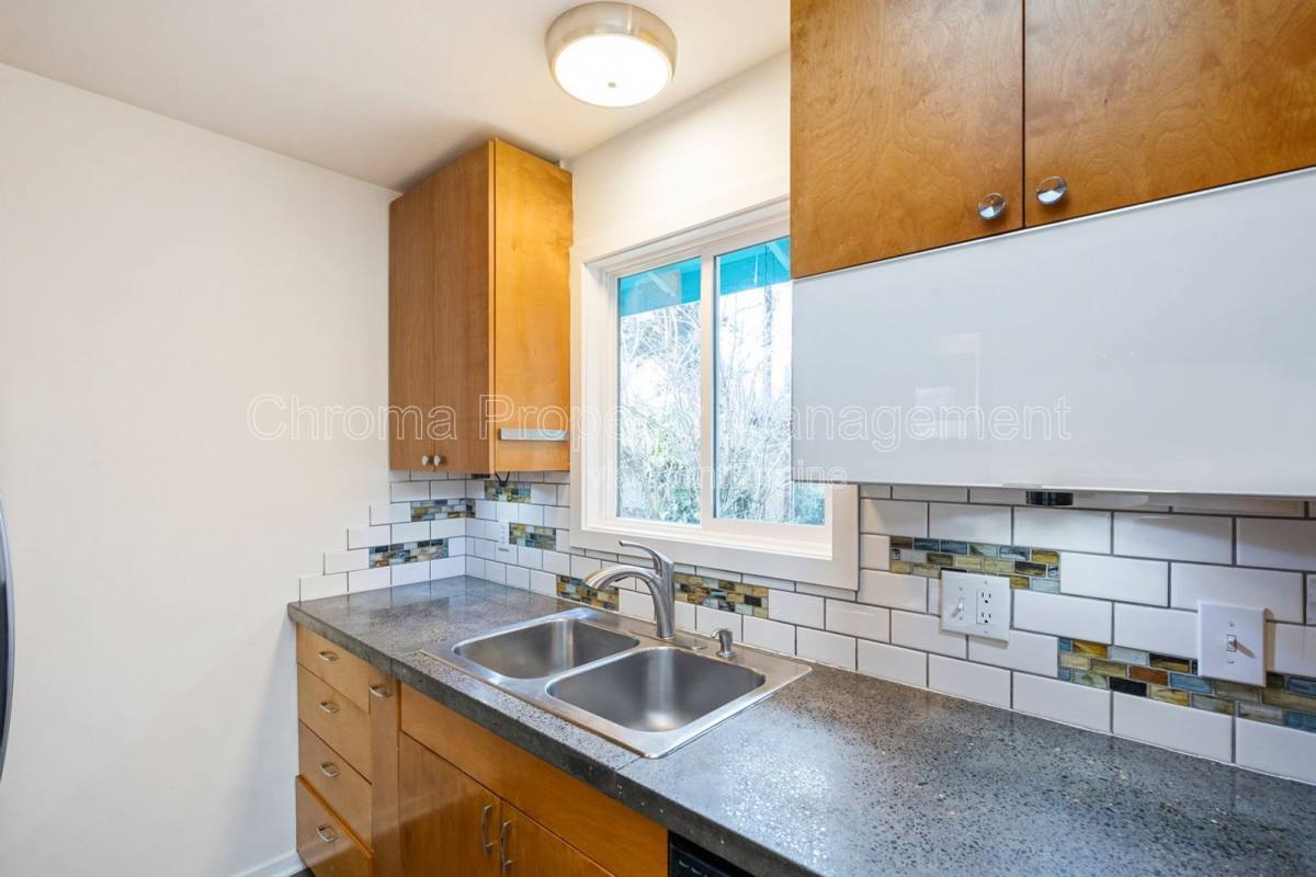 Apartment for rent at 8715 N Washburne Ave #A, Portland, OR 97217
