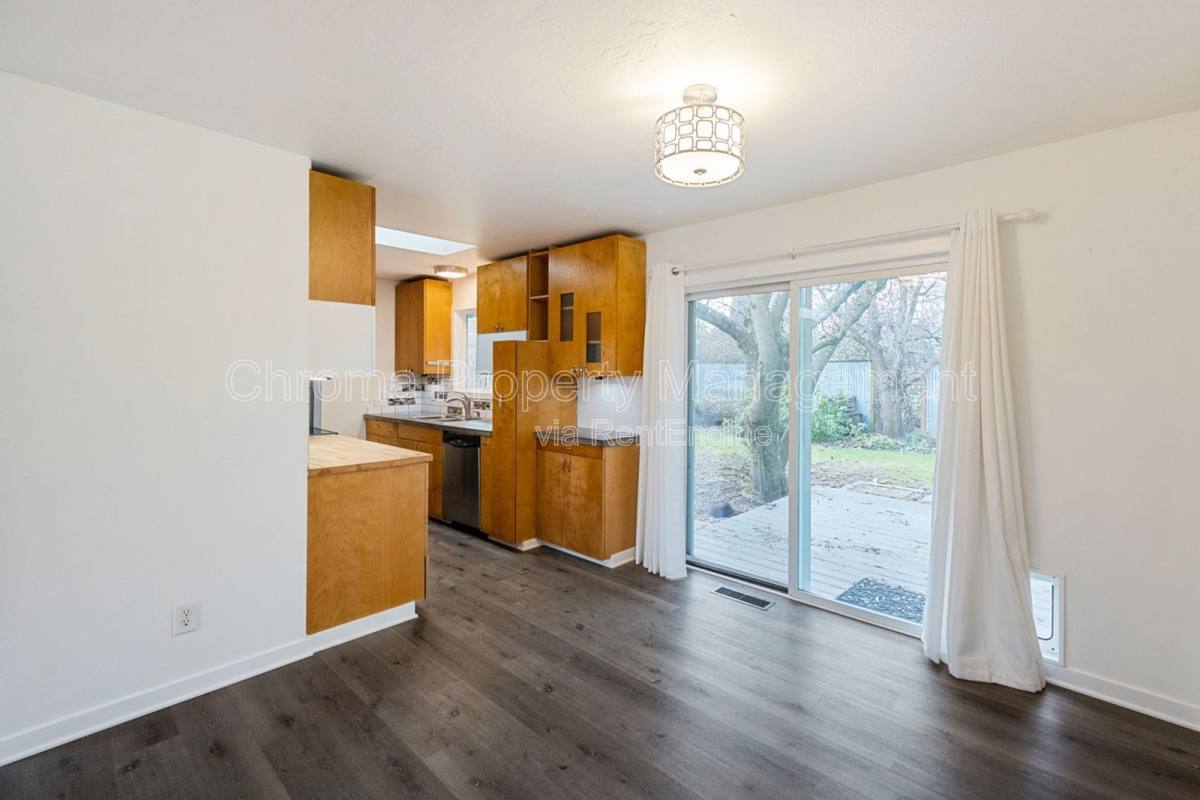 Apartment for rent at 8715 N Washburne Ave #A, Portland, OR 97217