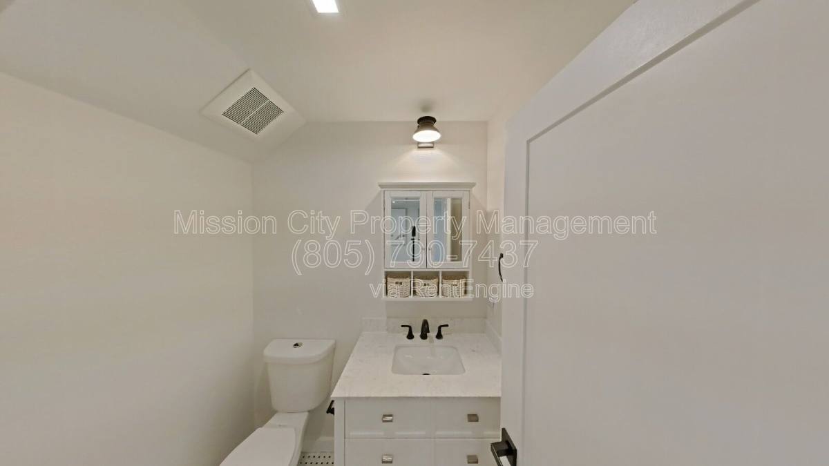Apartment for rent at 250 Ash Ave #C, Carpinteria, CA 93013