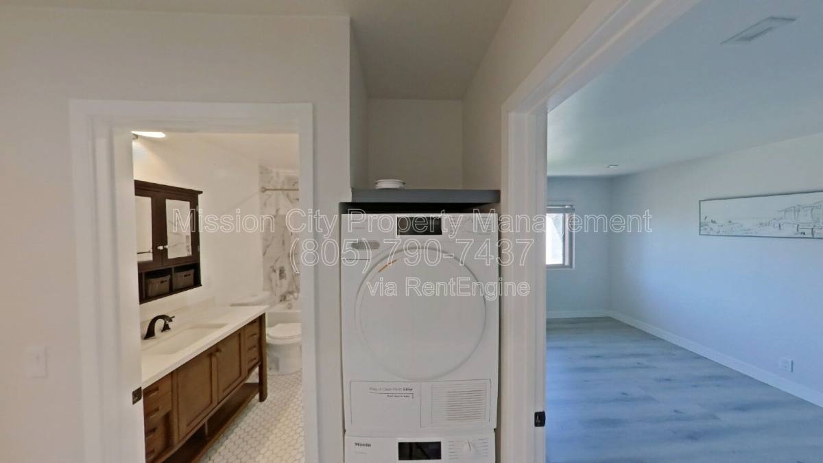 Apartment for rent at 250 Ash Ave #C, Carpinteria, CA 93013