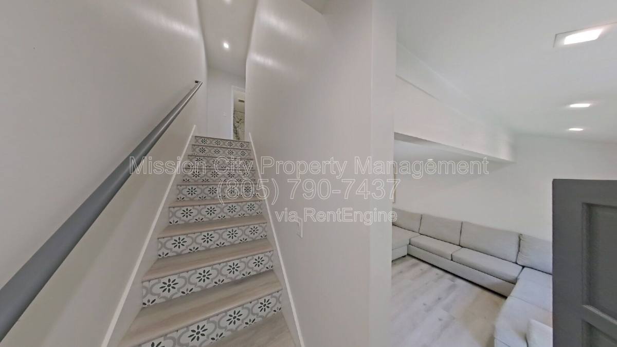 Apartment for rent at 250 Ash Ave #C, Carpinteria, CA 93013