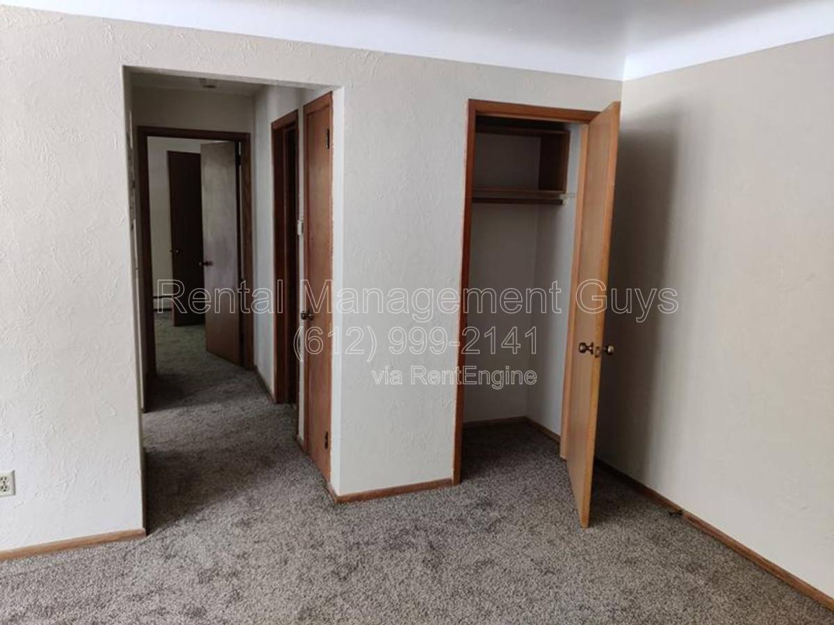 Apartment for rent at 435 Front Ave #7, Saint Paul, MN 55117