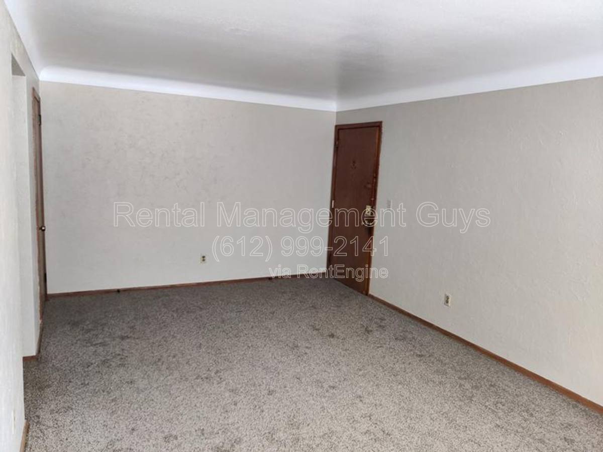 Apartment for rent at 435 Front Ave #7, Saint Paul, MN 55117