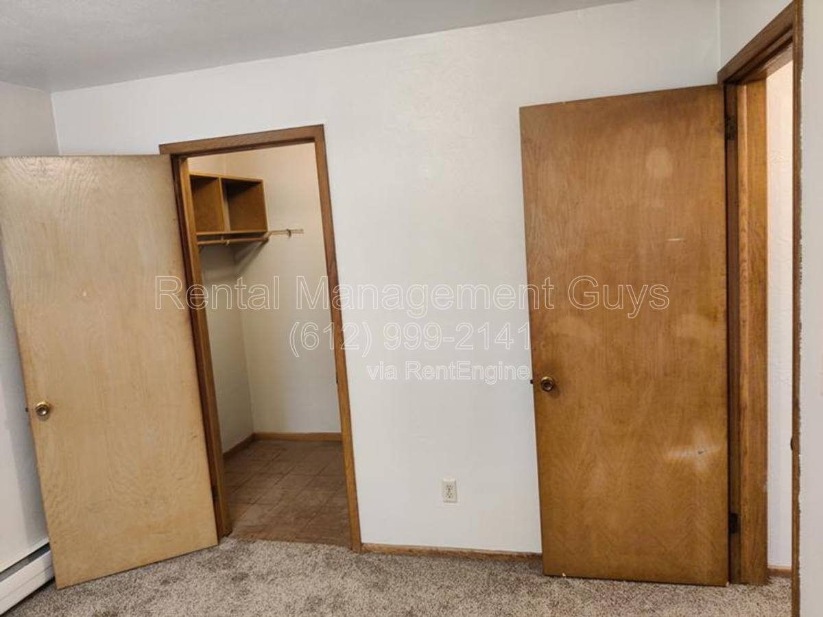 Apartment for rent at 435 Front Ave #7, Saint Paul, MN 55117