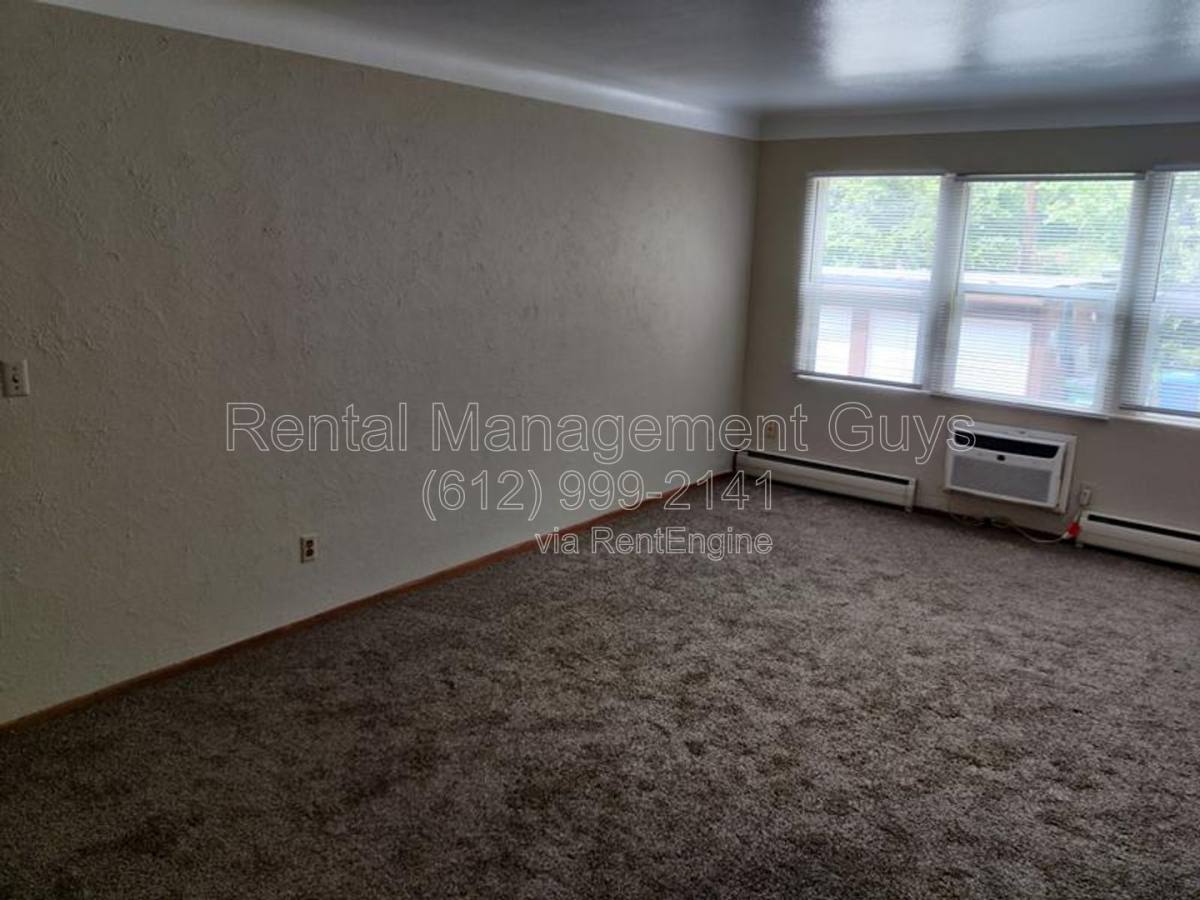 Apartment for rent at 435 Front Ave #7, Saint Paul, MN 55117