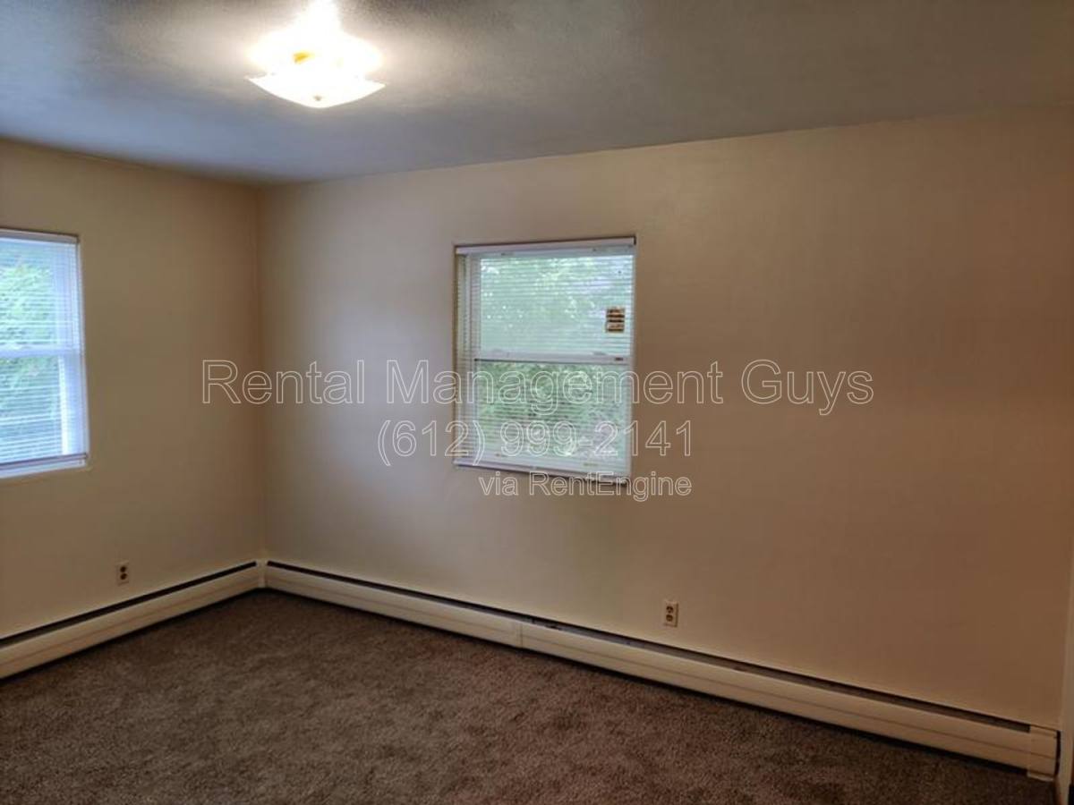 Apartment for rent at 435 Front Ave #7, Saint Paul, MN 55117