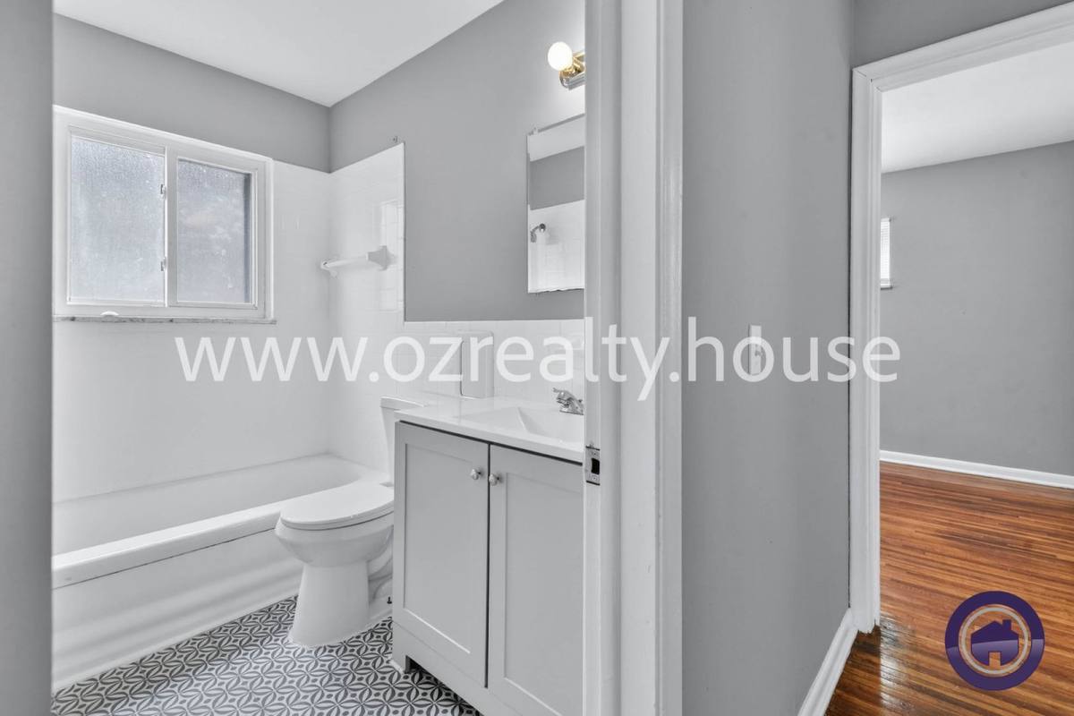 House for rent at 1510 Watova Rd, Toledo, OH 43614