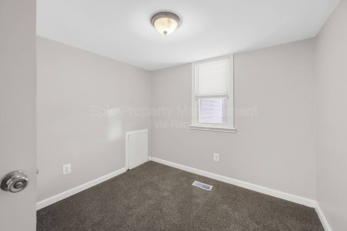 House for rent at 21930 Elroy Ave, Warren, MI 48089