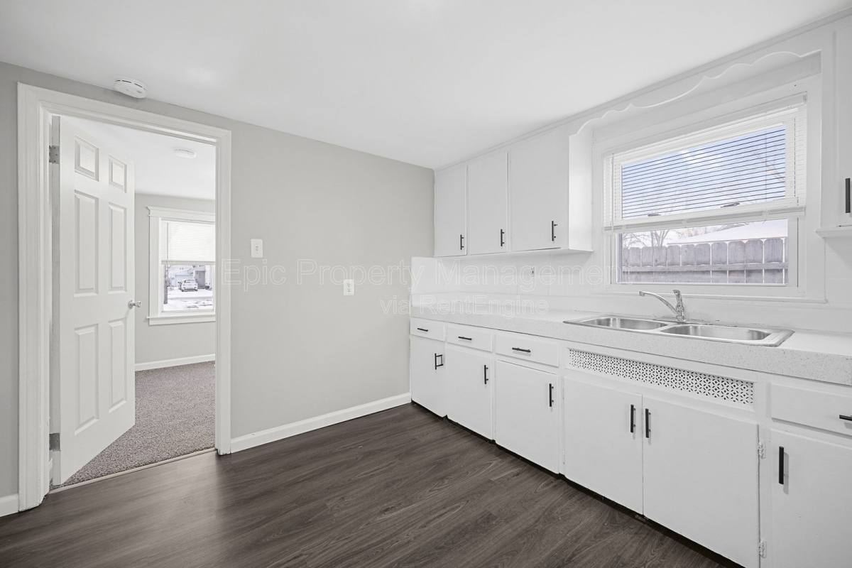 House for rent at 21930 Elroy Ave, Warren, MI 48089