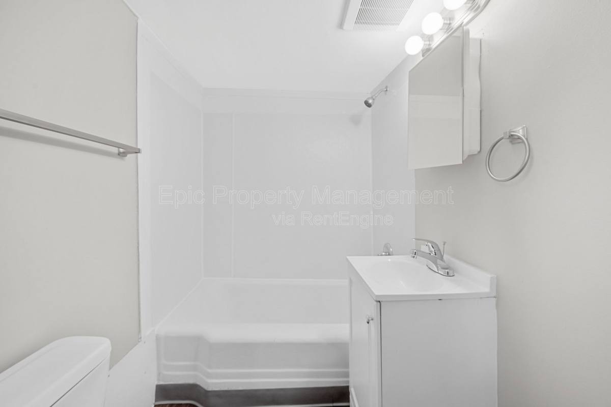 House for rent at 21930 Elroy Ave, Warren, MI 48089