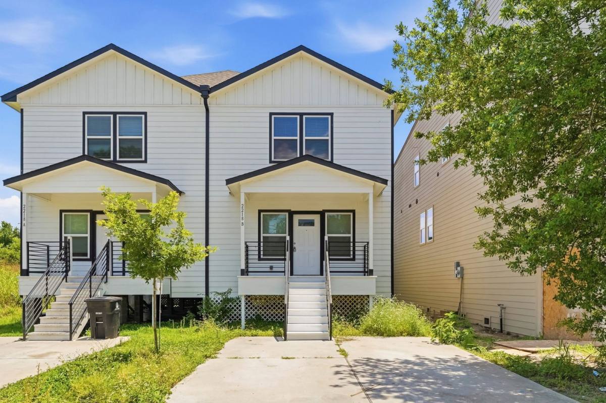 Apartment for rent at 2218 Bringhurst St #B, Houston, TX 77026