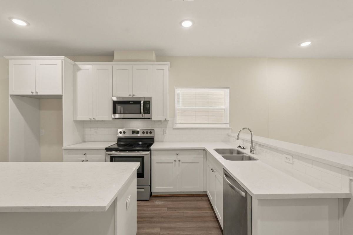Apartment for rent at 2218 Bringhurst St #B, Houston, TX 77026
