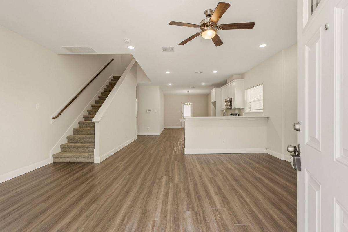 Apartment for rent at 2218 Bringhurst St #B, Houston, TX 77026