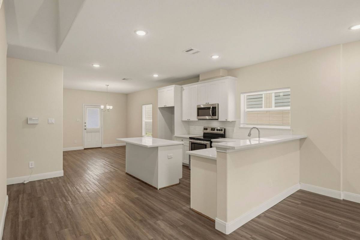 Apartment for rent at 2218 Bringhurst St #B, Houston, TX 77026