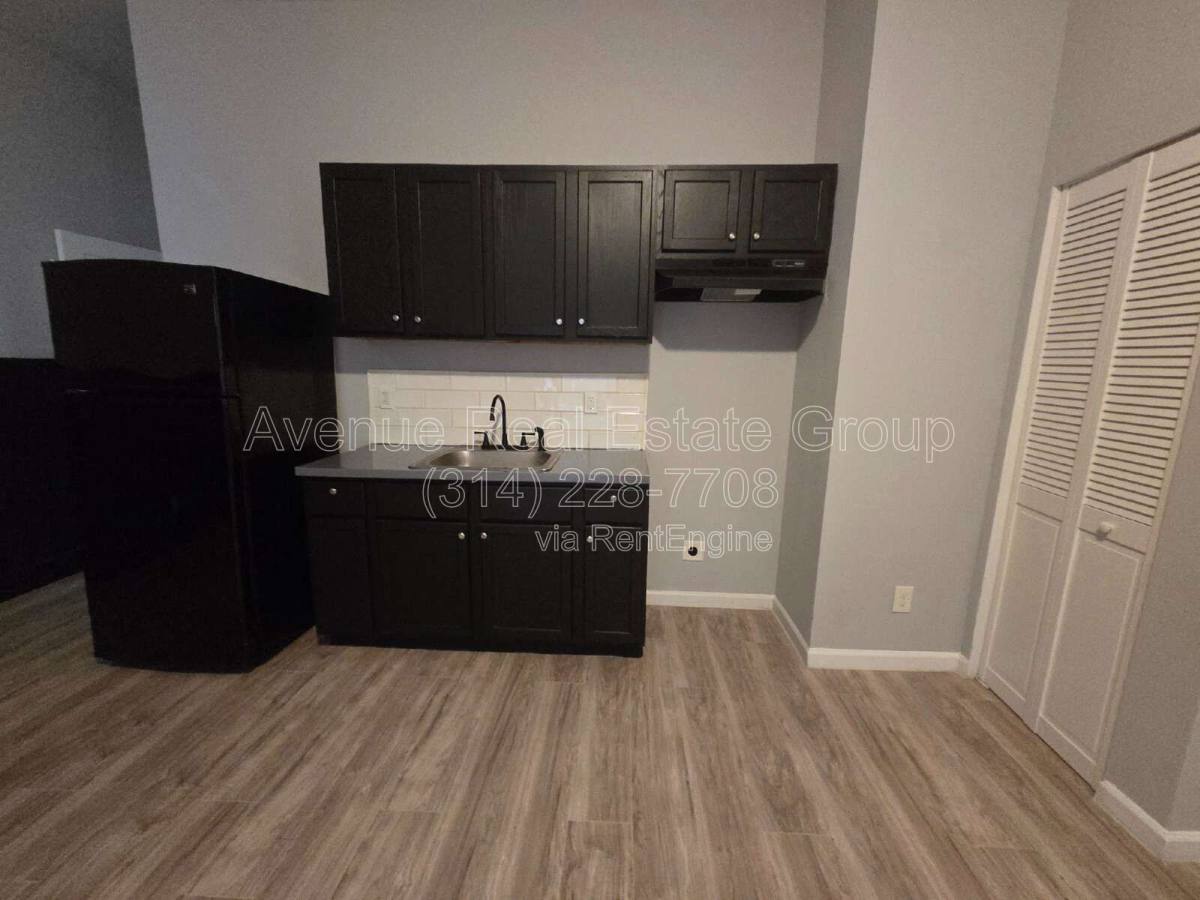 Apartment for rent at 5040 Lotus Ave #1W, Saint Louis, MO 63113