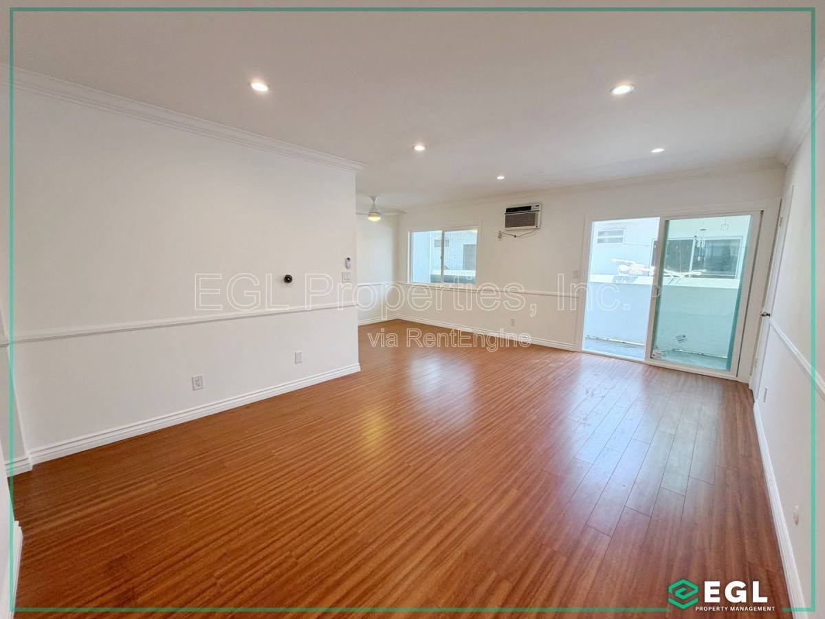 Apartment for rent at 1032 N Gardner St #17, Los Angeles, CA 90046