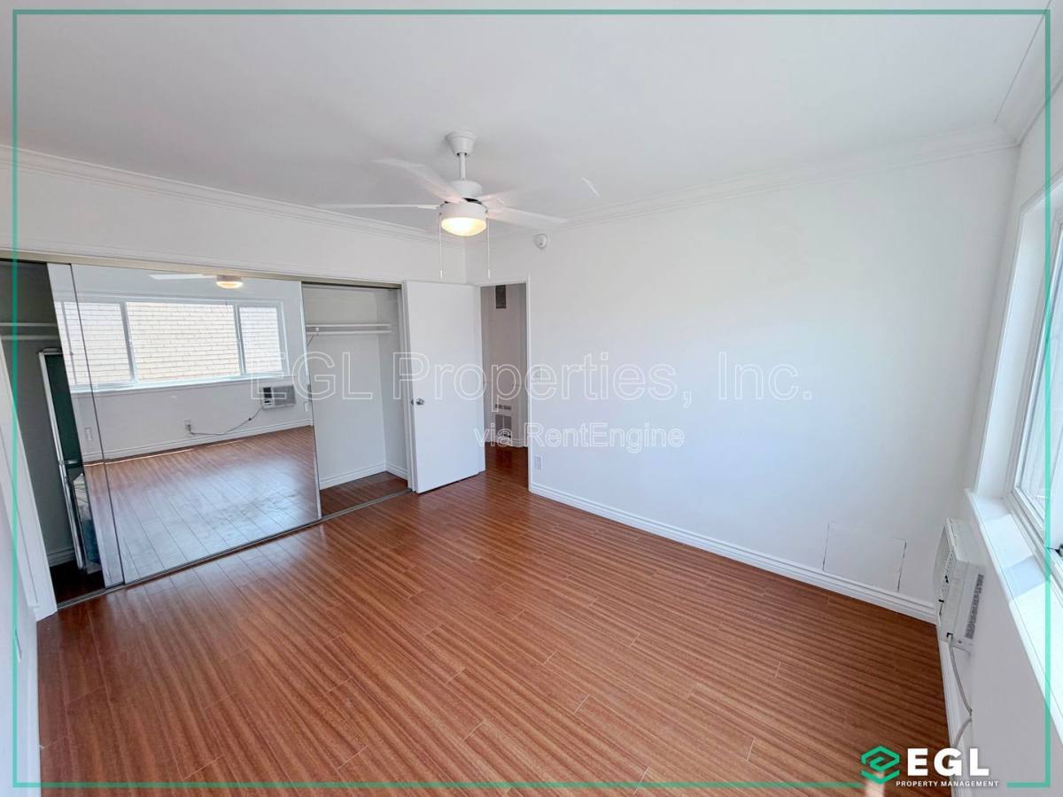 Apartment for rent at 1032 N Gardner St #17, Los Angeles, CA 90046