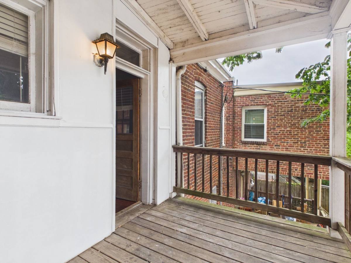Apartment for rent at 19 S Arthur Ashe Blvd #3, Richmond, VA 23220