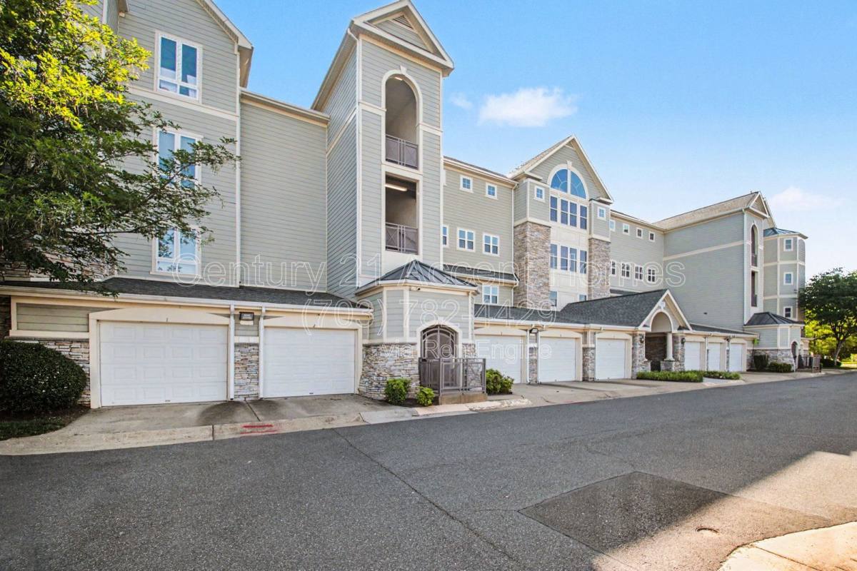 Apartment for rent at 1641 Ladue Court #102, Woodbridge, VA 22191