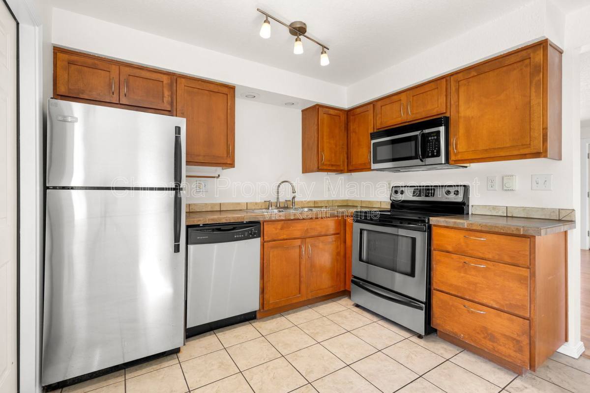 Condo for rent at 2937 SW Miles St #2, Portland, OR 97219