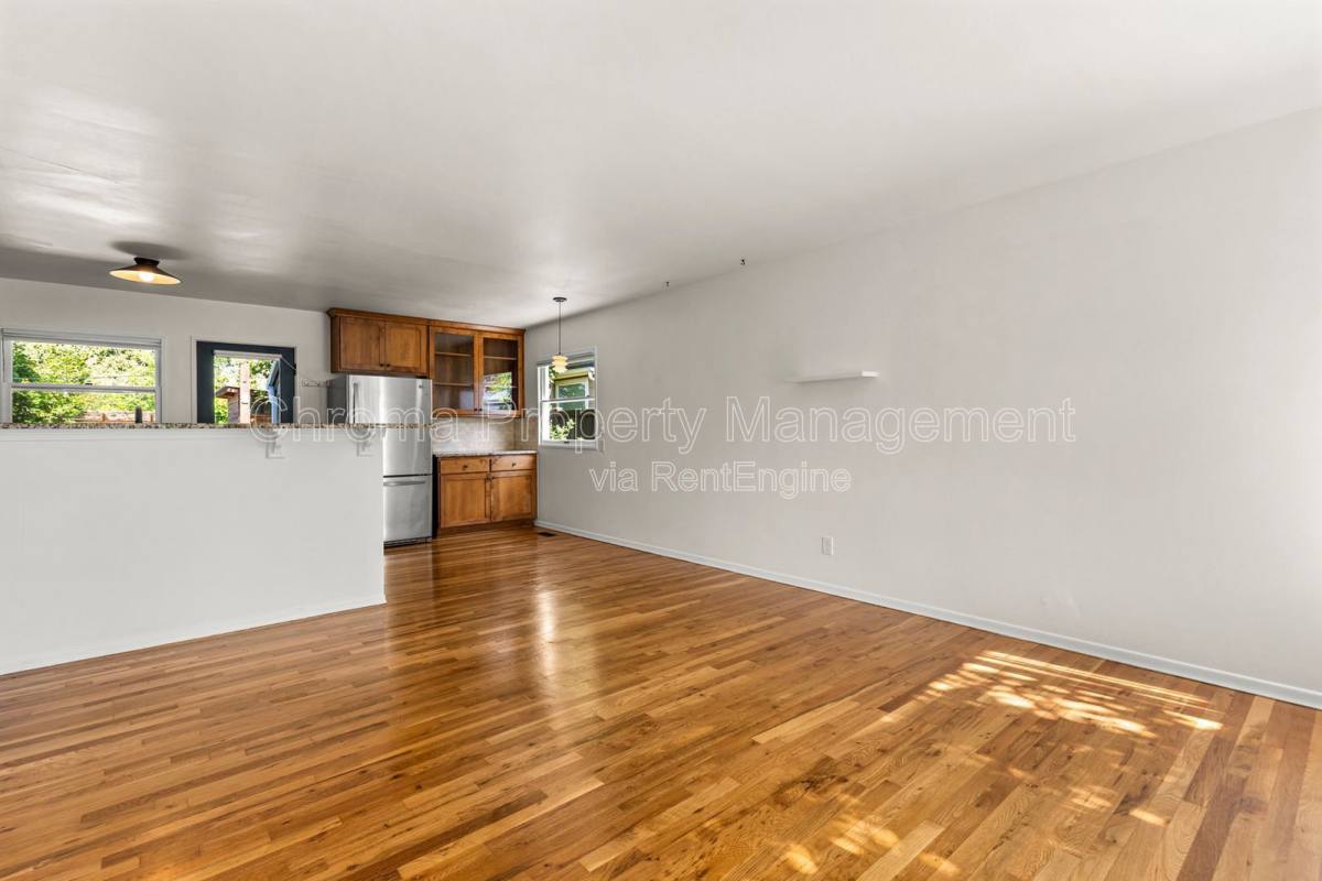 House for rent at 7676 N Mississippi Ave, Portland, OR 97217