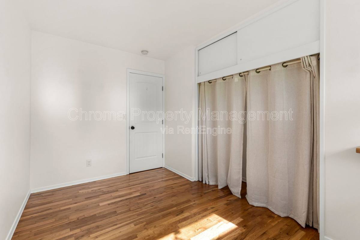 House for rent at 7676 N Mississippi Ave, Portland, OR 97217