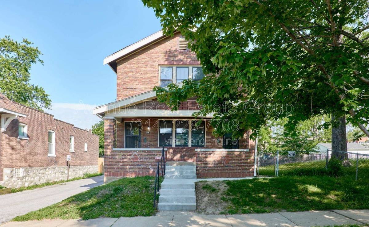 Apartment for rent at 5021 Ray Ave #1F, Saint Louis, MO 63116
