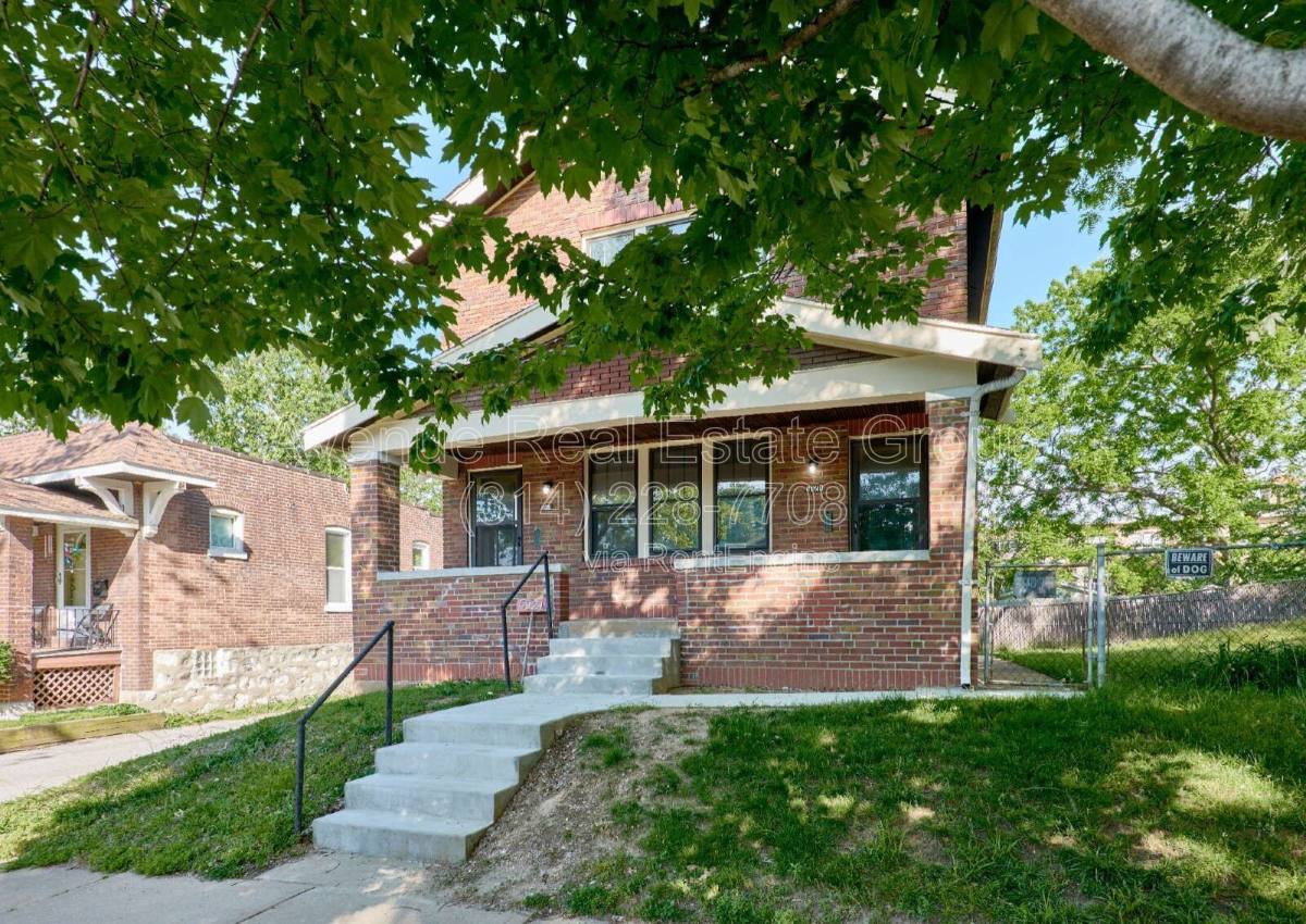 Apartment for rent at 5021 Ray Ave #1F, Saint Louis, MO 63116