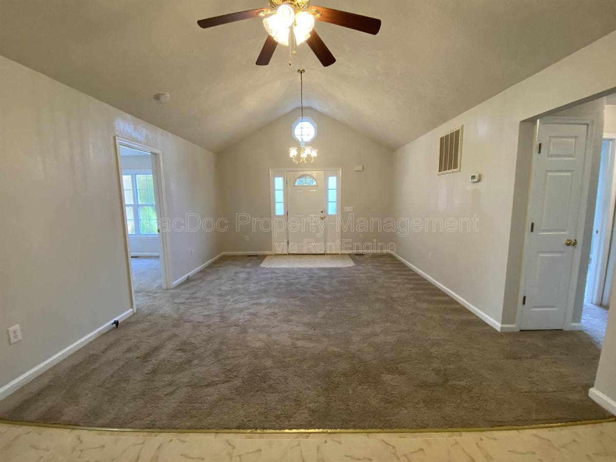 House for rent at 211 Cedar Ridge Dr, Ruther Glen, VA 22546