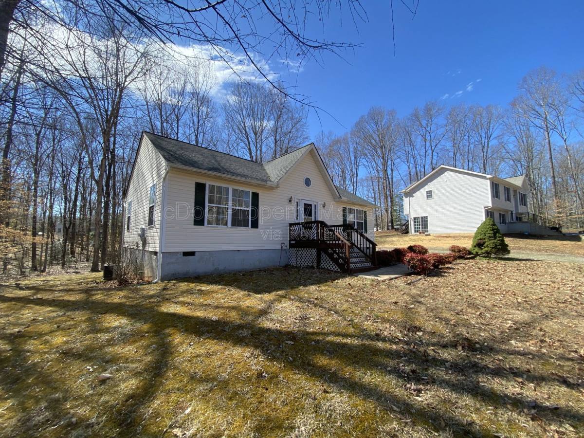 House for rent at 211 Cedar Ridge Dr, Ruther Glen, VA 22546