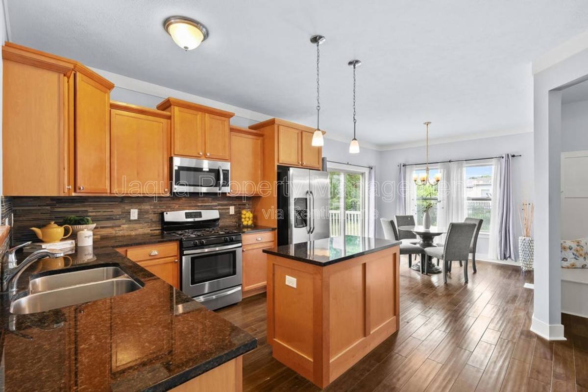 House for rent at 5661 Attleberry Ave, Kalamazoo, MI 49009