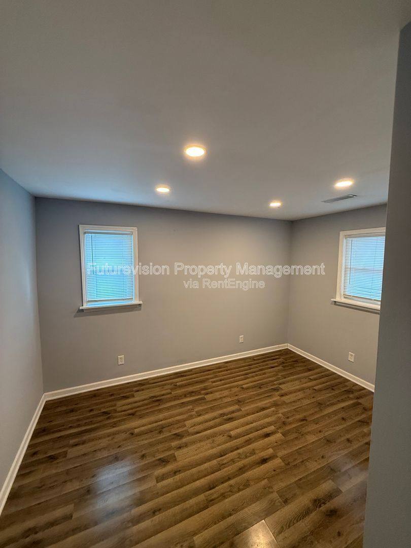 Apartment for rent at 122 N Hamilton St, Lockport, IL 60441