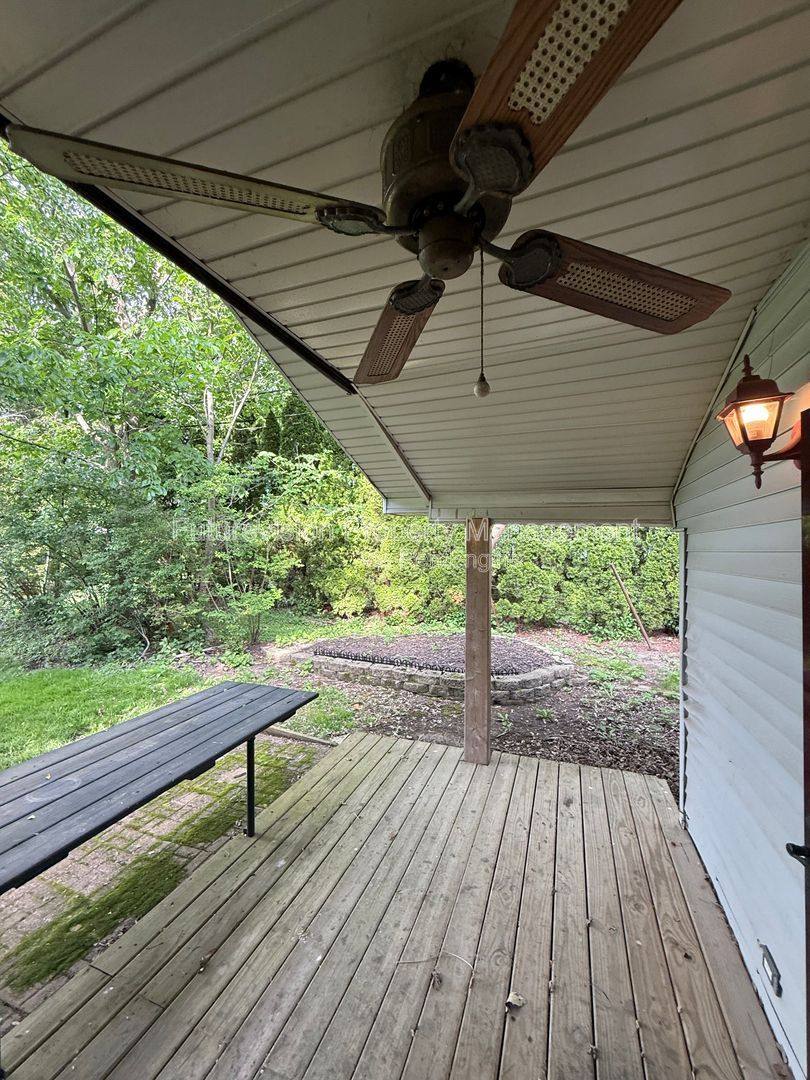 Apartment for rent at 122 N Hamilton St, Lockport, IL 60441